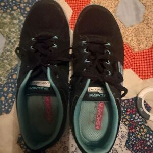 Skechers Women's Black Sneakers with Teal Interior